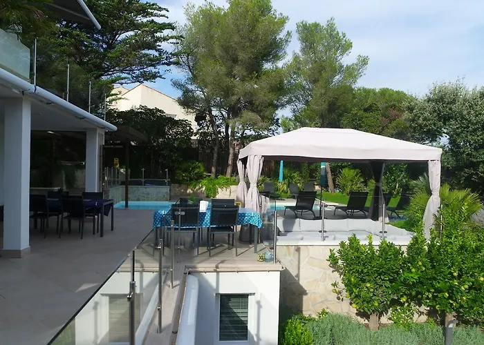 Perle De La Frühstückspension 4*